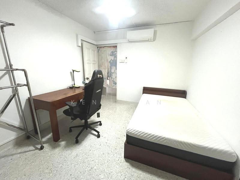 459 Ang Mo Kio Avenue 10, 459 Ang Mo Kio Avenue 10, Ang Mo Kio / Bishan / Thomson, Room Rental, 100 sqft, HDB Flat For Rent, by Kenny Kan, 500267188 - Bedroom - PropertyGuru.com.sg
