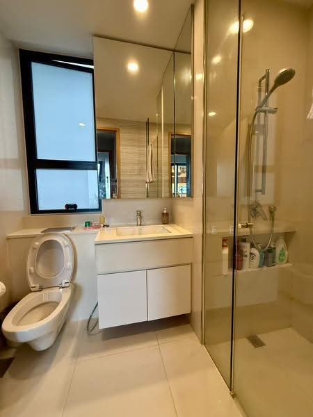 d'Leedon (Former Farrer Court), 7 Leedon Heights, Tanglin / Holland / Bukit Timah, 3 Bedrooms, 1,378 sqft, Condominium For Sale, by Jensen Lee, 500267203 - Bathroom - PropertyGuru.com.sg