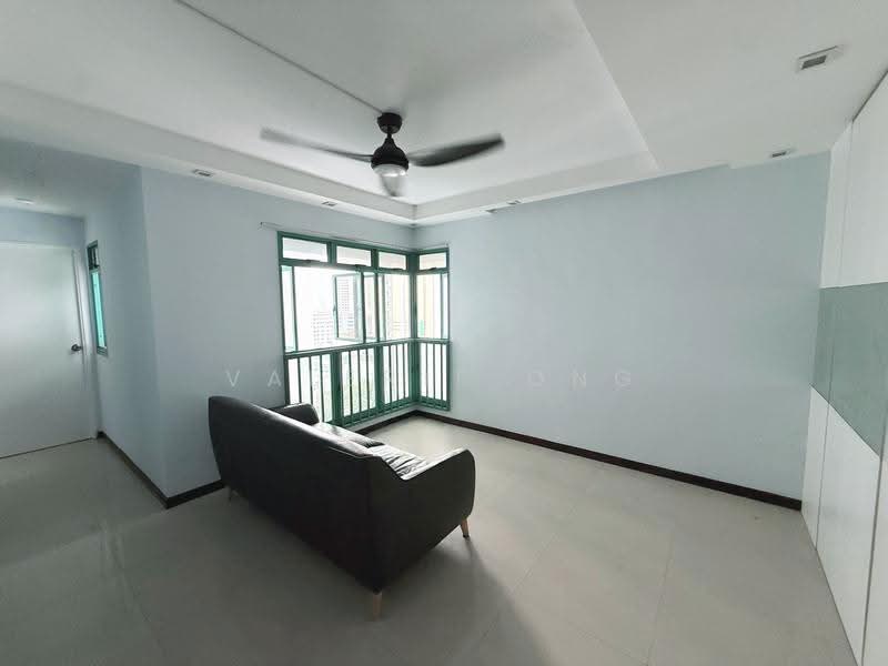 15 Farrer Park Road, 15 Farrer Park Road, Farrer Park / Serangoon Rd, 3 Bedrooms, 808 sqft, HDB Flat For Sale, by Valerie Ong, 500267206 - Living Room - PropertyGuru.com.sg