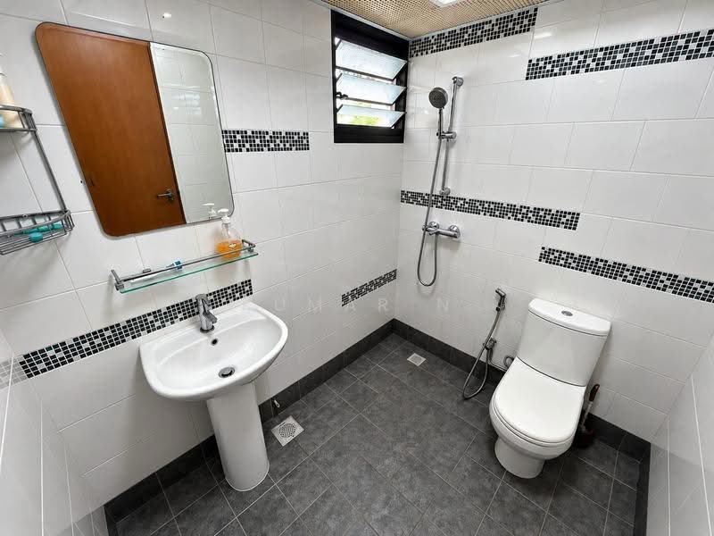 261B Punggol Way, 261B Punggol Way, Hougang / Punggol / Sengkang, 3 Bedrooms, 1,216 sqft, HDB Flat For Sale, by Kumar N, 500267207 - Bathroom - PropertyGuru.com.sg