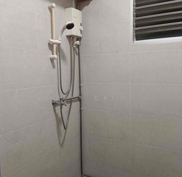 667C Jurong West Street 65, 667C Jurong West Street 65, Boon Lay / Jurong / Tuas, Room Rental, 110 sqft, HDB Flat For Rent, by Ken Cai, 500267210 - Bathroom - PropertyGuru.com.sg