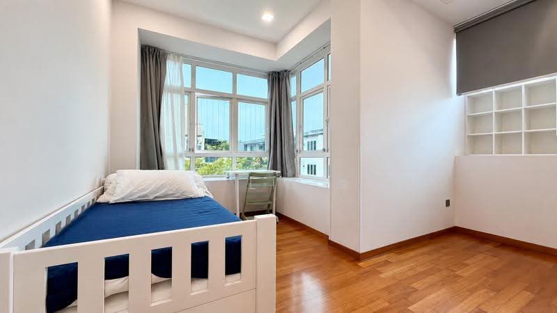 Rare 4 Bedders Duplex Freehold near Marine Parade / Marine Terrace MRT, East Coast / Marine Parade, 4 Bedrooms, 1,948 sqft, Condominium For Sale, by Aina Lie 李艾娜, 500267211 - Bedroom - PropertyGuru.com.sg