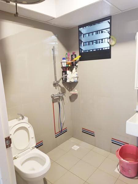 606A Tampines Street 61, 606A Tampines Street 61, Pasir Ris / Tampines, Room Rental, 100 sqft, HDB Flat For Rent, by Kenny Kan, 500267227 - Bathroom - PropertyGuru.com.sg