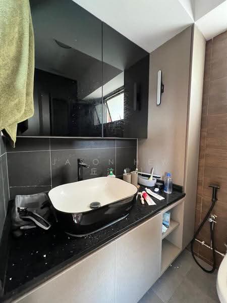 837 Hougang Central, 837 Hougang Central, Hougang / Punggol / Sengkang, 3 Bedrooms, 1,066 sqft, HDB Flat For Sale, by Jason Hew (丘汶弗), 500267229 - Bathroom - PropertyGuru.com.sg
