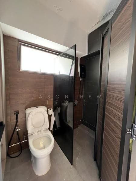 837 Hougang Central, 837 Hougang Central, Hougang / Punggol / Sengkang, 3 Bedrooms, 1,066 sqft, HDB Flat For Sale, by Jason Hew (丘汶弗), 500267229 - Bathroom - PropertyGuru.com.sg