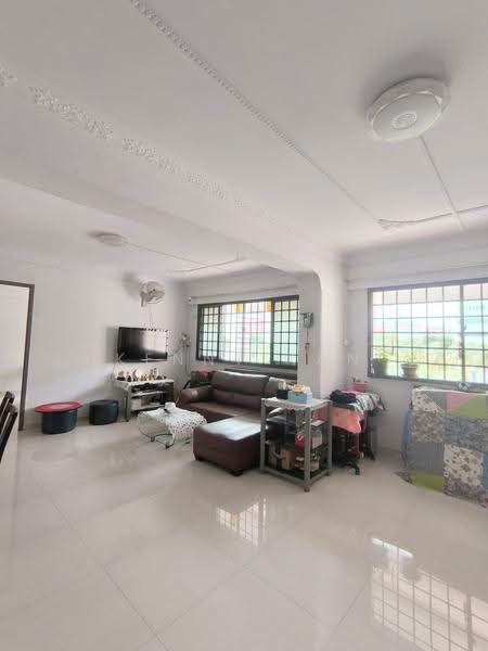 542 Hougang Avenue 8, 542 Hougang Avenue 8, Hougang / Punggol / Sengkang, Room Rental, 100 sqft, HDB Flat For Rent, by Kenny Kan, 500267234 - Living Room - PropertyGuru.com.sg