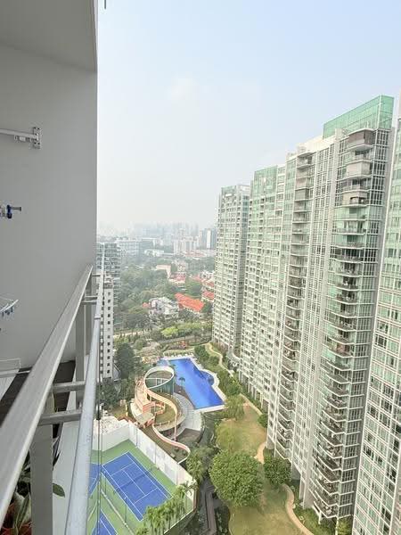 VIVA, 6 Suffolk Walk, Newton / Novena, 2 Bedrooms, 1,044 sqft, Condominium For Sale, by Esther Zou, 500267291 - Balcony - PropertyGuru.com.sg