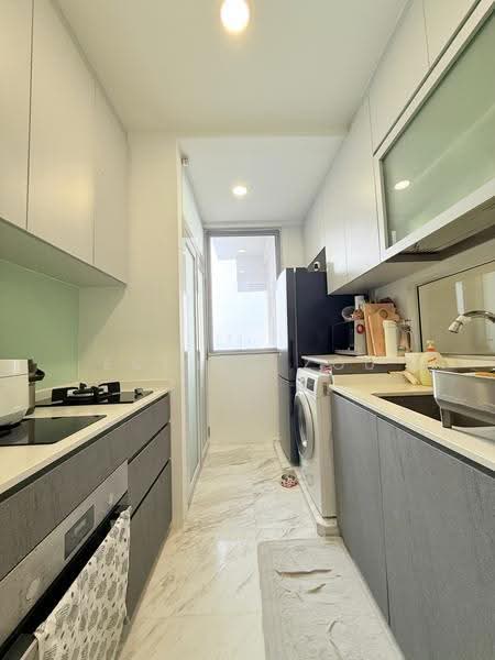VIVA, 6 Suffolk Walk, Newton / Novena, 2 Bedrooms, 1,044 sqft, Condominium For Sale, by Esther Zou, 500267291 - Kitchen - PropertyGuru.com.sg
