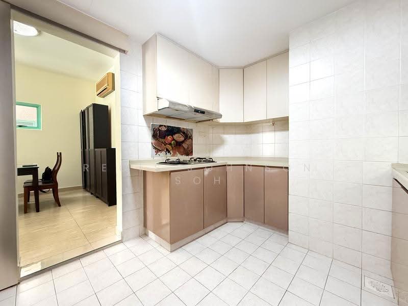 Hazel Park Condo, 15 Hazel Park Condo, Dairy Farm / Bukit Panjang / Choa Chu Kang, 2 Bedrooms, 980 sqft, Condominium For Sale, by Regis Johnson Soh, 500267301 - Kitchen - PropertyGuru.com.sg