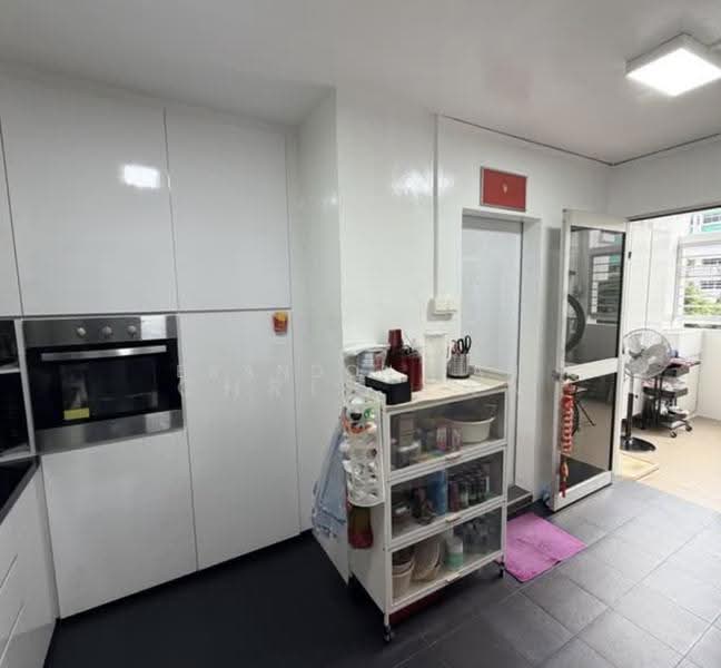726 Jurong West Avenue 5, 726 Jurong West Avenue 5, Boon Lay / Jurong / Tuas, 4 Bedrooms, 1,571 sqft, HDB Flat For Sale, by Brandon Tan, 500267302 - Kitchen - PropertyGuru.com.sg