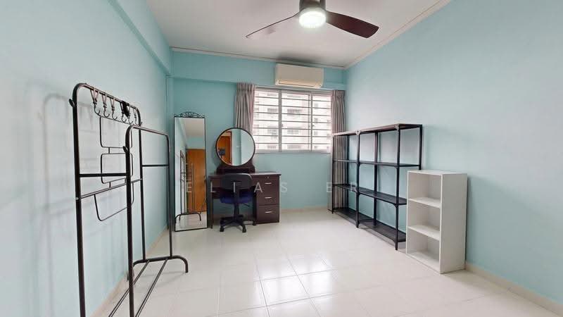 811 Tampines Avenue 4, 811 Tampines Avenue 4, Pasir Ris / Tampines, 3 Bedrooms, 980 sqft, HDB Flat For Sale, by Elias Er, 500267303 - Bedroom - PropertyGuru.com.sg