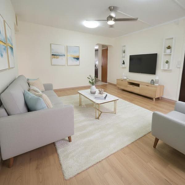 811 Tampines Avenue 4, 811 Tampines Avenue 4, Pasir Ris / Tampines, 3 Bedrooms, 980 sqft, HDB Flat For Sale, by Elias Er, 500267303 - Living Room - PropertyGuru.com.sg