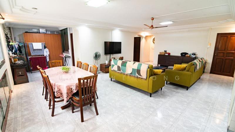 516 Serangoon North Avenue 4, 516 Serangoon North Avenue 4, Hougang / Punggol / Sengkang, 4 Bedrooms, 1,572 sqft, HDB Flat For Sale, by Charlene Song, 500267311 - Living Room - PropertyGuru.com.sg