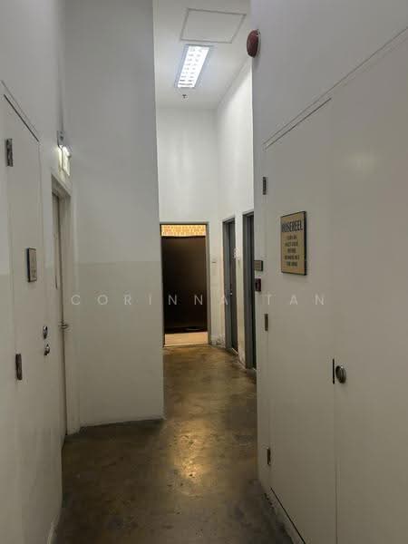 Citilink Warehouse Complex, 102E Pasir Panjang Road, Buona Vista / West Coast / Clementi New Town, 1,410 sqft, Light Industrial (B1) For Rent, by Corinna Tan, 500267316 - Corridor - CommercialGuru.com.sg