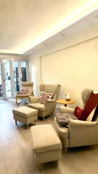 241 Bukit Batok East Avenue 5, 241 Bukit Batok East Avenue 5, Dairy Farm / Bukit Panjang / Choa Chu Kang, 2 Bedrooms, 721 sqft, HDB Flat For Sale, by Billy Yu 虞信仁, 500267329 - Living Room - PropertyGuru.com.sg