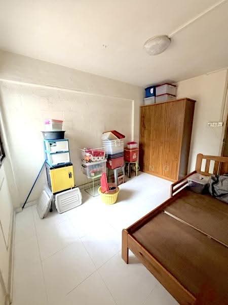 326 Clementi Avenue 5, 326 Clementi Avenue 5, Buona Vista / West Coast / Clementi New Town, 2 Bedrooms, 721 sqft, HDB Flat For Sale, by Shaw Yong, 500267338 - Bedroom - PropertyGuru.com.sg