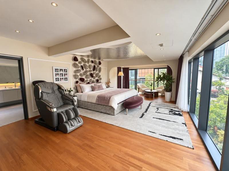 GRANGE, ORCHARD, ONE TREE HILL, JALAN KELAWAR, LENGKOK MERAK, Tanglin / Holland / Bukit Timah, 5 Bedrooms, 9,610 sqft, Semi-Detached House For Sale, by Sean Lee, 500267348 - Master Bedroom - PropertyGuru.com.sg