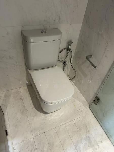 Robin Residences, 1 Robin Drive, Tanglin / Holland / Bukit Timah, 2 Bedrooms, 829 sqft, Condominium For Sale, by Bernie Wang 王盛雄, 500267349 - Bathroom - PropertyGuru.com.sg