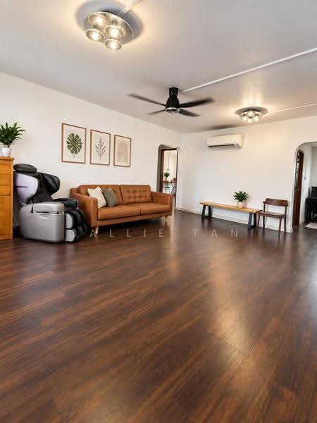 113 Bukit Batok West Avenue 6, 113 Bukit Batok West Avenue 6, Dairy Farm / Bukit Panjang / Choa Chu Kang, 3 Bedrooms, 1,119 sqft, HDB Flat For Sale, by Callie Tan, 500267370 - Living Room - PropertyGuru.com.sg