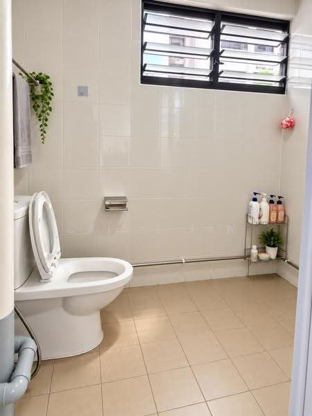 113 Bukit Batok West Avenue 6, 113 Bukit Batok West Avenue 6, Dairy Farm / Bukit Panjang / Choa Chu Kang, 3 Bedrooms, 1,119 sqft, HDB Flat For Sale, by Callie Tan, 500267370 - Bathroom - PropertyGuru.com.sg