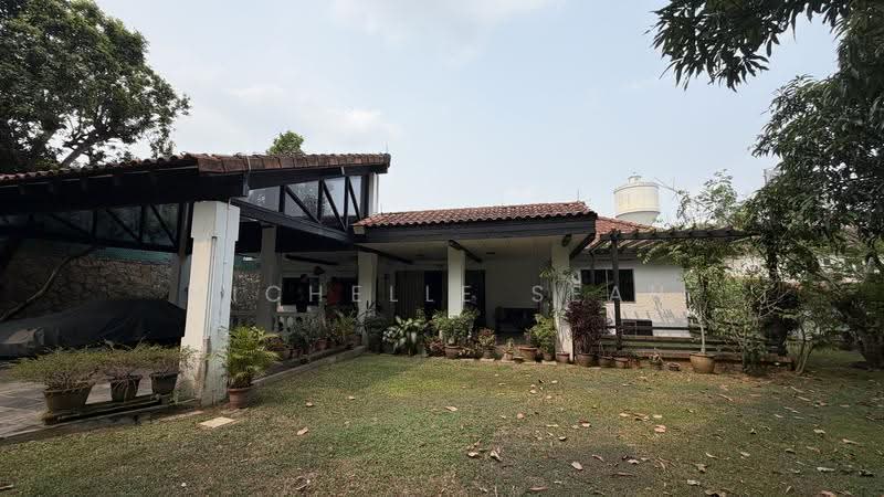 CHESTNUT DRIVE CHESTNUT CRES CHESTNUT CLOSE, Dairy Farm / Bukit Panjang / Choa Chu Kang, 4 Bedrooms, 2,000 sqft, Bungalow House For Sale, by Michelle Seah, 500267373 - Exterior - PropertyGuru.com.sg