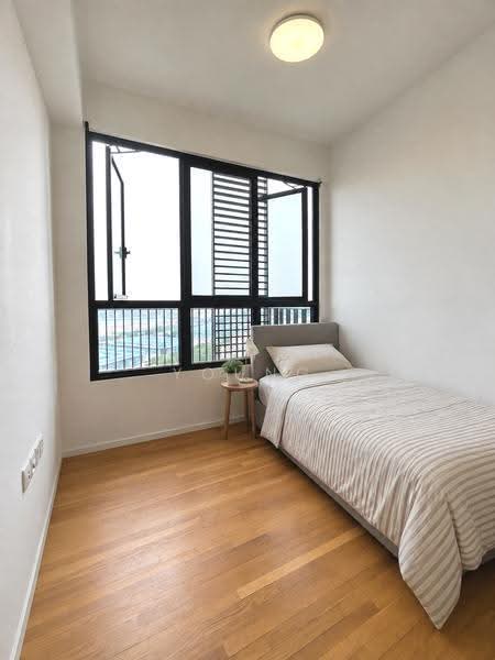 Avenue South Residence, 11 Silat Avenue, Alexandra / Commonwealth, 2 Bedrooms, 721 sqft, Condominium For Sale, by Regina Young, 500267379 - Bedroom - PropertyGuru.com.sg