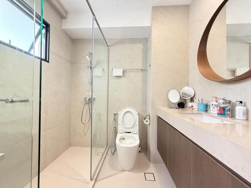 South Buona Vista Road Semi Detached, South Buona Vista Road, Buona Vista / West Coast / Clementi New Town, 4 Bedrooms, 2,300 sqft, Semi-Detached House For Sale, by Ryan Ong 王伟信, 500267384 - Bathroom - PropertyGuru.com.sg