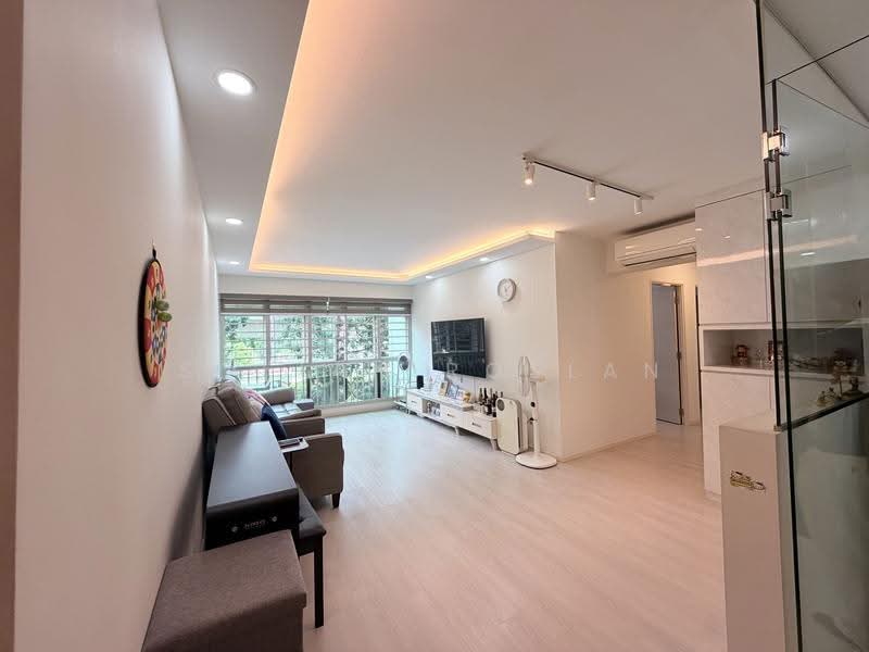 171A Edgedale Plains, 171A Edgedale Plains, Hougang / Punggol / Sengkang, 3 Bedrooms, 1,184 sqft, HDB Flat For Sale, by Sofian Roslan, 500267385 - Living Room - PropertyGuru.com.sg