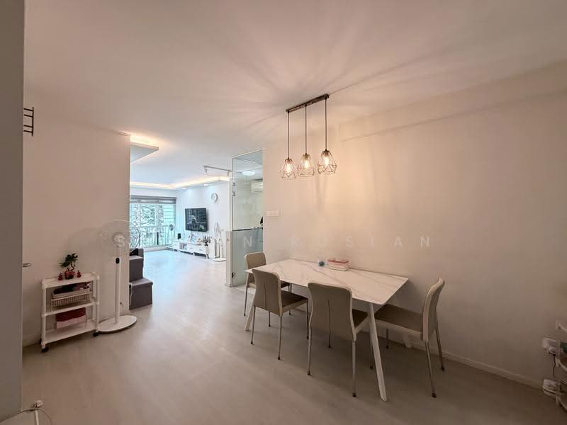 171A Edgedale Plains, 171A Edgedale Plains, Hougang / Punggol / Sengkang, 3 Bedrooms, 1,184 sqft, HDB Flat For Sale, by Sofian Roslan, 500267385 - Living Room - PropertyGuru.com.sg