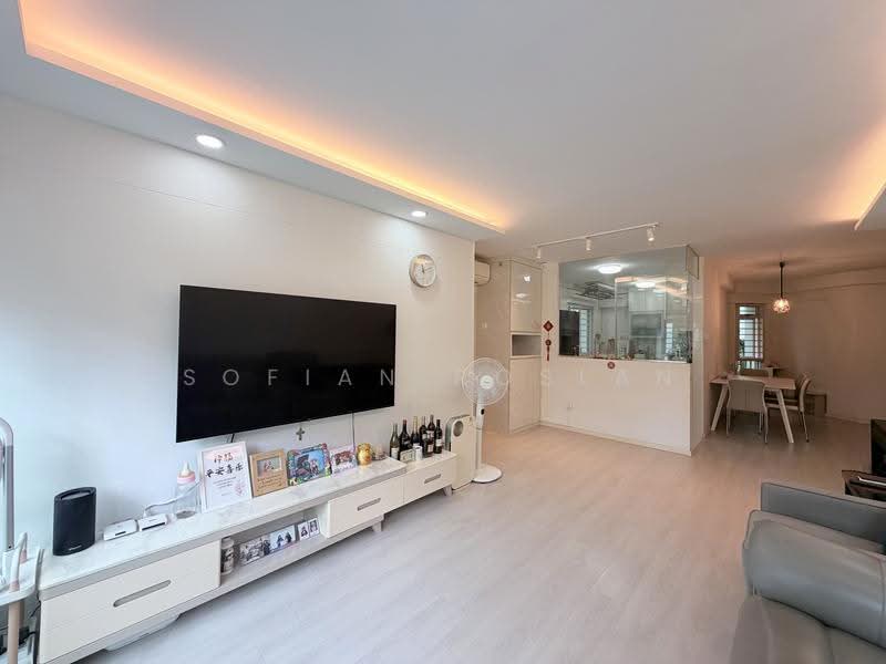 171A Edgedale Plains, 171A Edgedale Plains, Hougang / Punggol / Sengkang, 3 Bedrooms, 1,184 sqft, HDB Flat For Sale, by Sofian Roslan, 500267385 - Living Room - PropertyGuru.com.sg