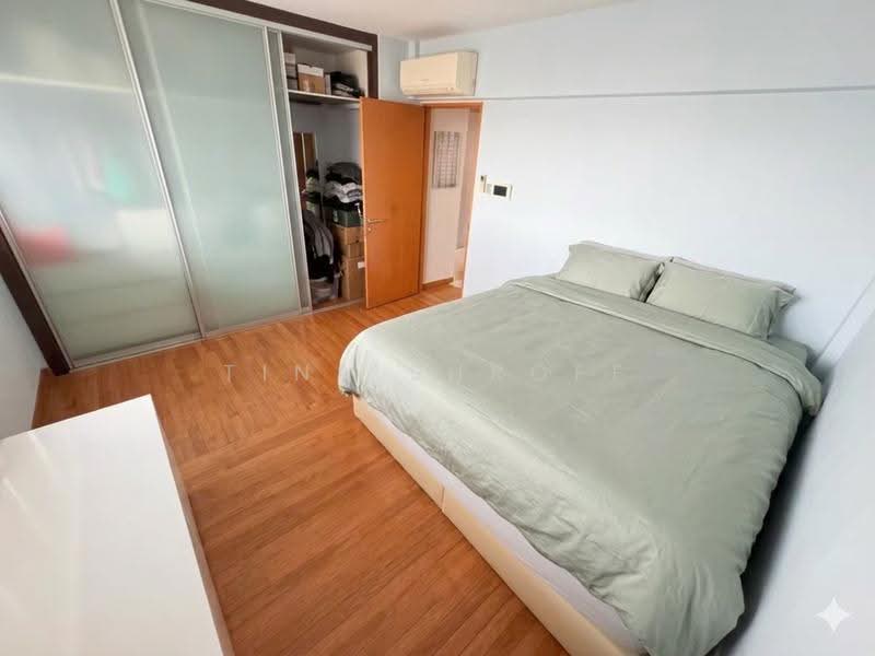 115 Bedok Reservoir Road, 115 Bedok Reservoir Road, Bedok / Upper East Coast, 3 Bedrooms, 1,614 sqft, HDB Flat For Sale, by Tina Shroff, 500267392 - Bedroom - PropertyGuru.com.sg