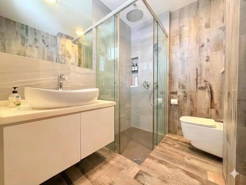 115 Bedok Reservoir Road, 115 Bedok Reservoir Road, Bedok / Upper East Coast, 3 Bedrooms, 1,614 sqft, HDB Flat For Sale, by Tina Shroff, 500267392 - Bathroom - PropertyGuru.com.sg
