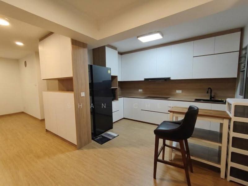 422A Northshore Drive, 422A Northshore Drive, Hougang / Punggol / Sengkang, 3 Bedrooms, 1,216 sqft, HDB Flat For Sale, by Shane Chen, 500267393 - Kitchen - PropertyGuru.com.sg