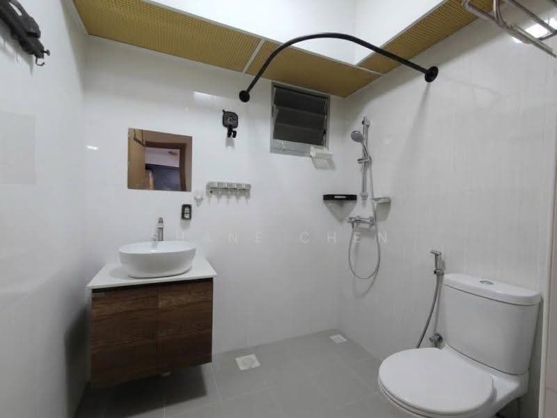 422A Northshore Drive, 422A Northshore Drive, Hougang / Punggol / Sengkang, 3 Bedrooms, 1,216 sqft, HDB Flat For Sale, by Shane Chen, 500267393 - Bathroom - PropertyGuru.com.sg