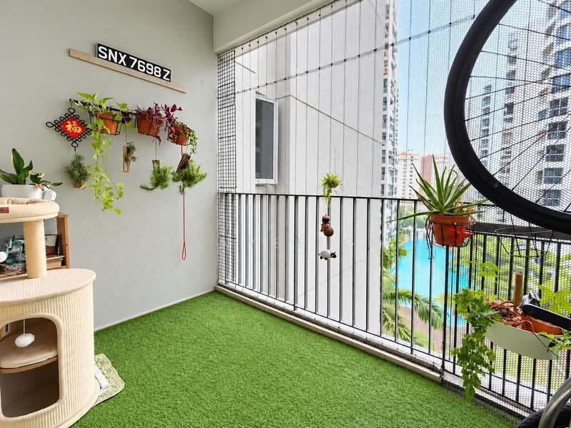 Arc at Tampines, 19 Tampines Avenue 8, Pasir Ris / Tampines, 3 Bedrooms, 1,130 sqft, Condominium For Sale, by Kuanyee Goh, 500267394 - Balcony - PropertyGuru.com.sg