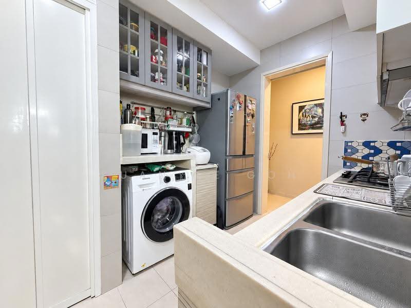 Arc at Tampines, 19 Tampines Avenue 8, Pasir Ris / Tampines, 3 Bedrooms, 1,130 sqft, Condominium For Sale, by Kuanyee Goh, 500267394 - Kitchen - PropertyGuru.com.sg