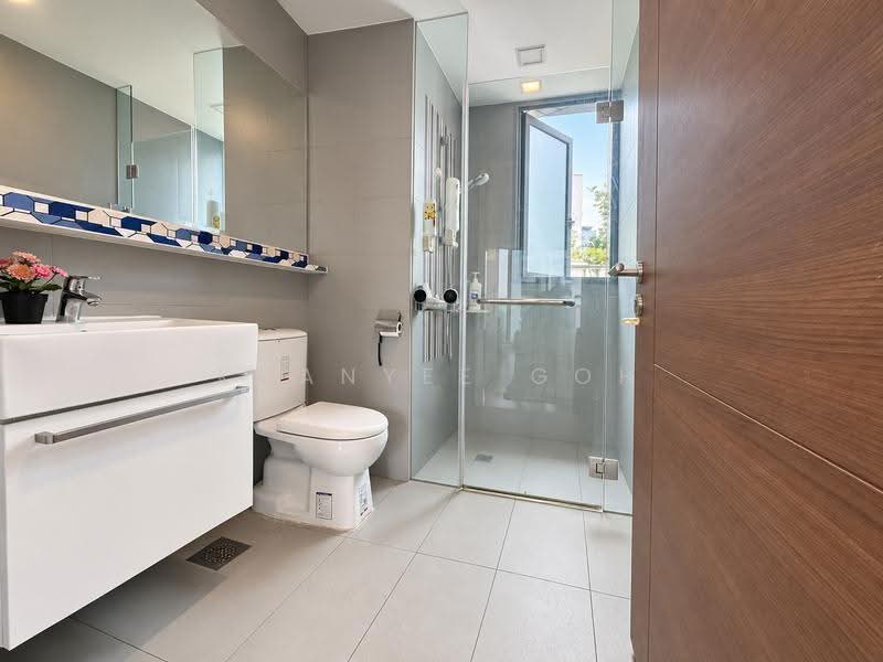 Arc at Tampines, 19 Tampines Avenue 8, Pasir Ris / Tampines, 3 Bedrooms, 1,130 sqft, Condominium For Sale, by Kuanyee Goh, 500267394 - Bathroom - PropertyGuru.com.sg