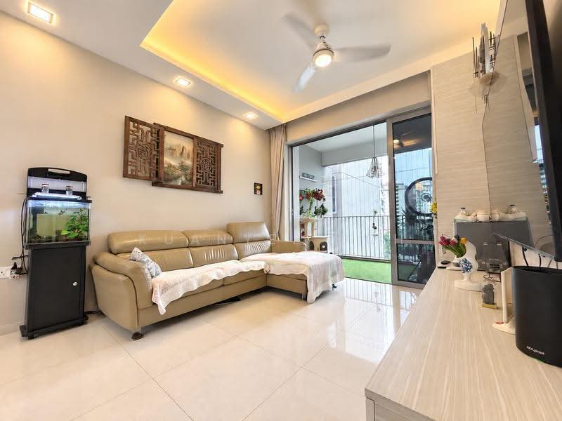 Arc at Tampines, 19 Tampines Avenue 8, Pasir Ris / Tampines, 3 Bedrooms, 1,130 sqft, Condominium For Sale, by Kuanyee Goh, 500267394 - Living Room - PropertyGuru.com.sg