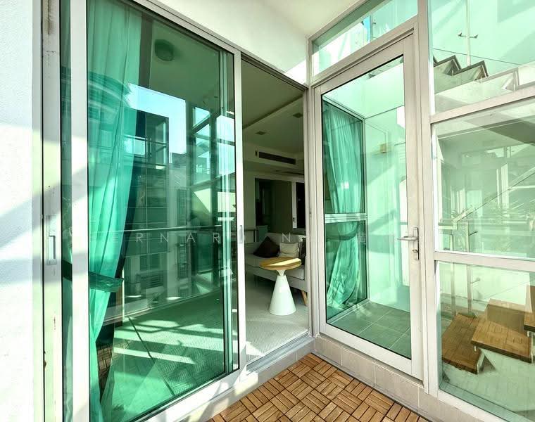 Nathan Residences, 25 Nathan Road, Tanglin / Holland / Bukit Timah, 2 Bedrooms, 1,238 sqft, Condominium For Sale, by Bernard Ng 黄俊凯, 500267412 - Living Room - PropertyGuru.com.sg