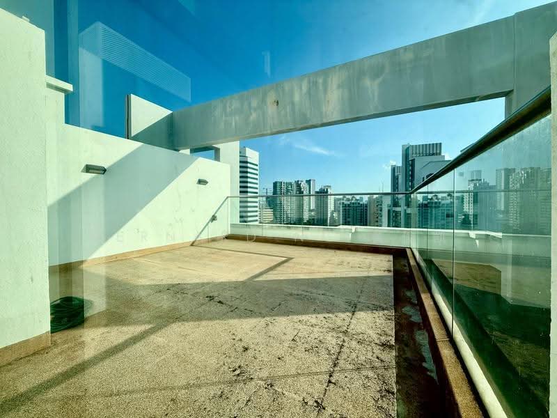 Nathan Residences, 25 Nathan Road, Tanglin / Holland / Bukit Timah, 2 Bedrooms, 1,238 sqft, Condominium For Sale, by Bernard Ng 黄俊凯, 500267412 - Balcony - PropertyGuru.com.sg