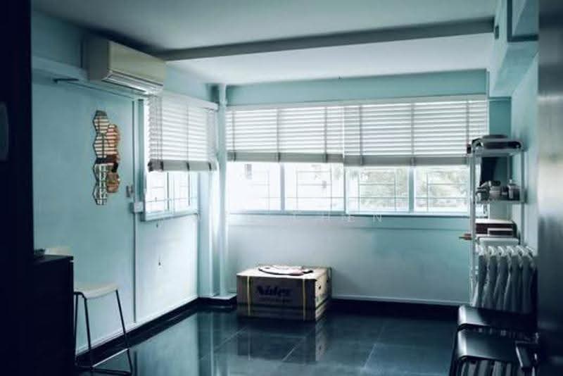38 Lorong 5 Toa Payoh, 38 Lorong 5 Toa Payoh, Balestier / Toa Payoh, 2 Bedrooms, 827 sqft, HDB Flat For Rent, by Owen Chen, 500267413 - Living Room - PropertyGuru.com.sg