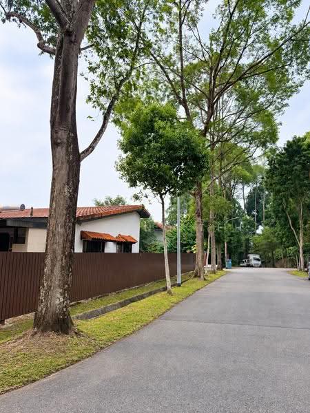 OVER 25,000+ SQFT GCB IN PRIME D21 FOR LEASE!, Jalan Kampong Chantek / Swiss Club Road / Sian Tuan Avenue, Clementi Park / Upper Bukit Timah, 5 Bedrooms, 5,000 sqft, Good Class Bungalow For Rent, by Li Rong Teh, 500267419 - Exterior - PropertyGuru.com.sg