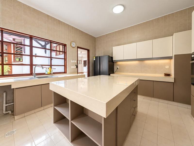 OVER 25,000+ SQFT GCB IN PRIME D21 FOR LEASE!, Jalan Kampong Chantek / Swiss Club Road / Sian Tuan Avenue, Clementi Park / Upper Bukit Timah, 5 Bedrooms, 5,000 sqft, Good Class Bungalow For Rent, by Li Rong Teh, 500267419 - Kitchen - PropertyGuru.com.sg