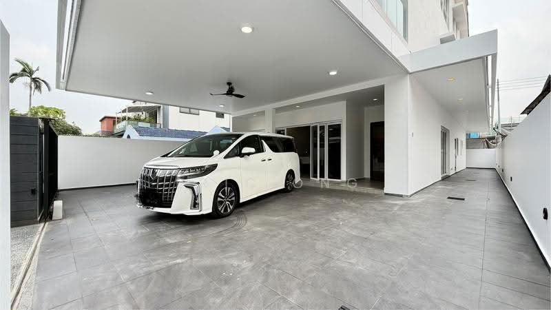 Seletar Hills Estate, Seletar Hills Drive, Seletar / Yio Chu Kang, 6 Bedrooms, 5,500 sqft, Semi-Detached House For Rent, by Eric Ong, 500267425 - Exterior - PropertyGuru.com.sg