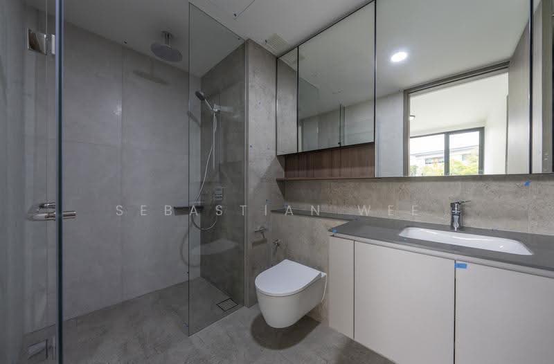 Norwood Grand, Admiralty / Woodlands, 3 Bedrooms, 904 sqft, Condominium For Rent, by Sebastian Wee, 500267430 - Master Bedroom Toilet - PropertyGuru.com.sg