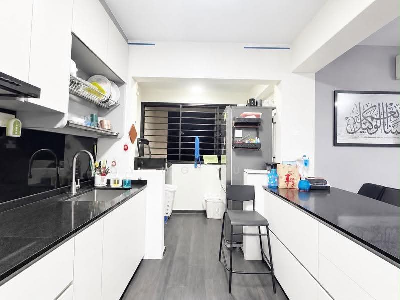 467B Bukit Batok West Avenue 9, 467B Bukit Batok West Avenue 9, Dairy Farm / Bukit Panjang / Choa Chu Kang, 3 Bedrooms, 1,001 sqft, HDB Flat For Sale, by Teddy Ng Yu Ming, 500267432 - Kitchen - PropertyGuru.com.sg