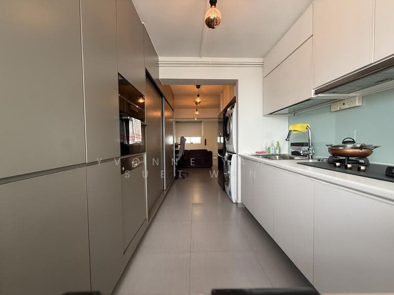 11 Holland Drive, 11 Holland Drive, Tanglin / Holland / Bukit Timah, 2 Bedrooms, 700 sqft, HDB Flat For Sale, by Yvonne Yang Suet Wan, 500267435 - Kitchen - PropertyGuru.com.sg