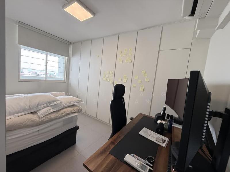 11 Holland Drive, 11 Holland Drive, Tanglin / Holland / Bukit Timah, 2 Bedrooms, 700 sqft, HDB Flat For Sale, by Yvonne Yang Suet Wan, 500267435 - Study - PropertyGuru.com.sg