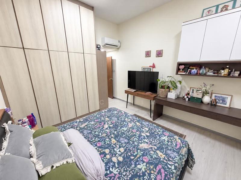 Azalea Park Condo, 6 Flora Road, Changi Airport / Changi Village, 4 Bedrooms, 1,507 sqft, Condominium For Sale, by Zach Lim, 500267454 - Master Bedroom - PropertyGuru.com.sg