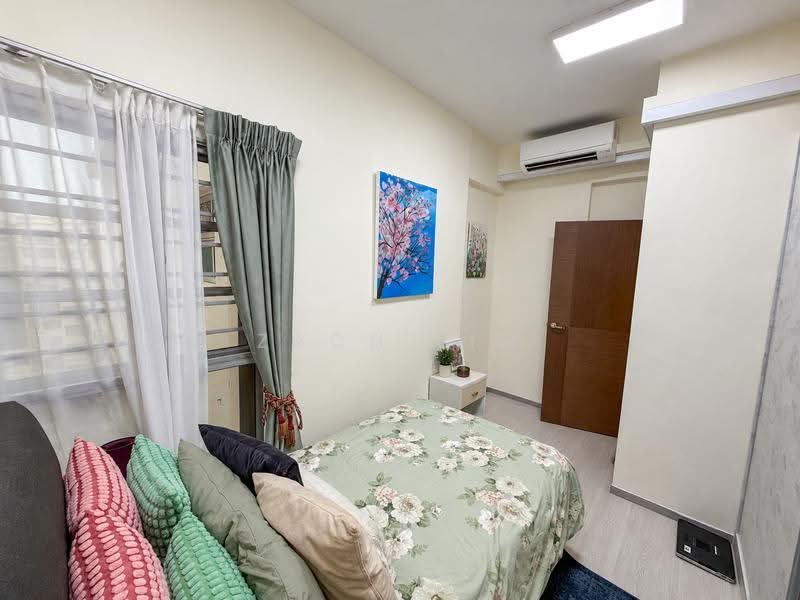Azalea Park Condo, 6 Flora Road, Changi Airport / Changi Village, 4 Bedrooms, 1,507 sqft, Condominium For Sale, by Zach Lim, 500267454 - Study Converted to Bedroom - PropertyGuru.com.sg